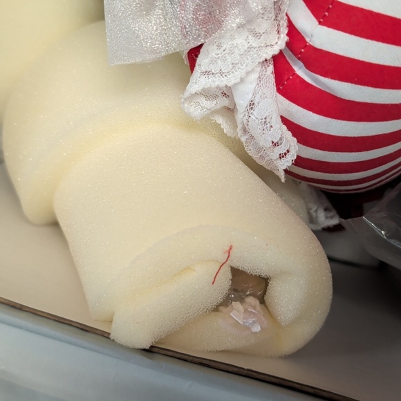 Very Rare "French Kissy" Authenticated Collectors Doll - Picture 4 of 12